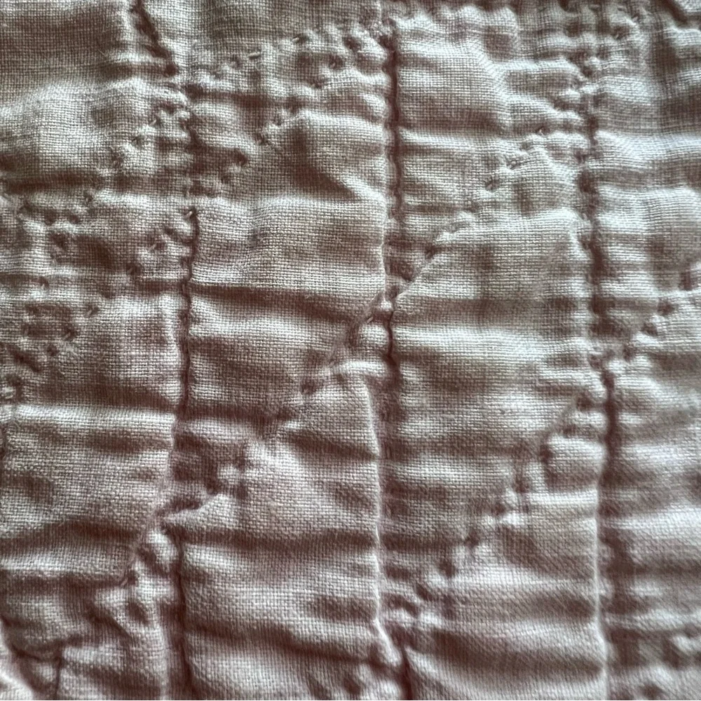 Vintage Sunbonnet Sue Baby Quilt Hand-Quilted – 39” x 51”